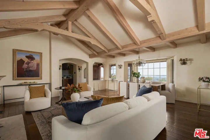 1615 Overlook Lane, Santa Barbara, California 93103