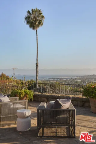 1615 Overlook Lane, Santa Barbara, California 93103