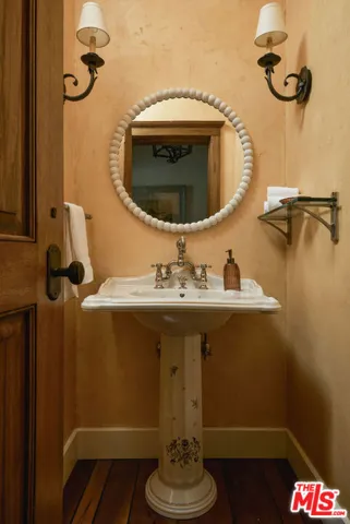 1615 Overlook Lane, Santa Barbara, California 93103