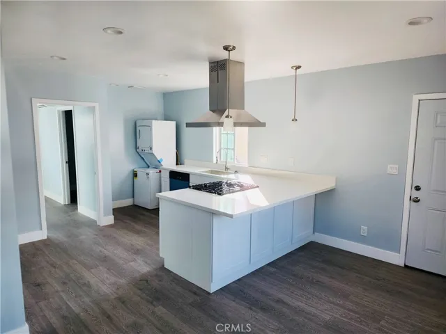 8645 Wakefield, Panorama City, California 91402 — photo 4