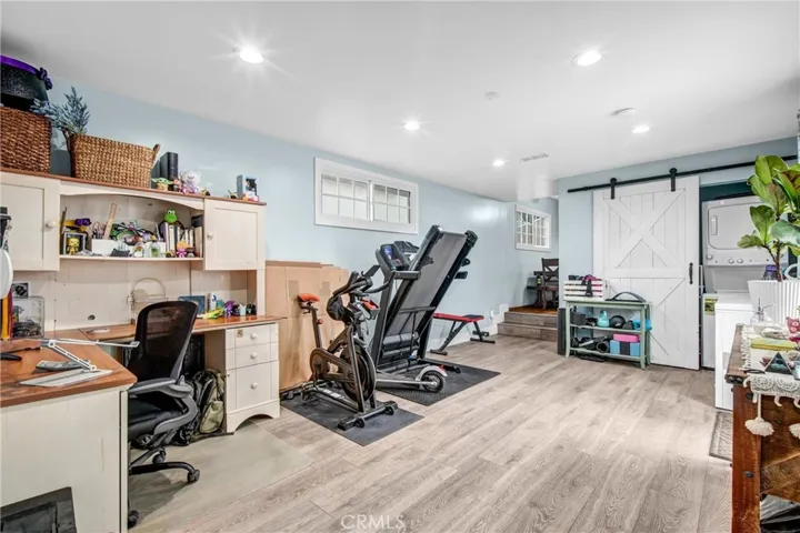 Den/bonus room