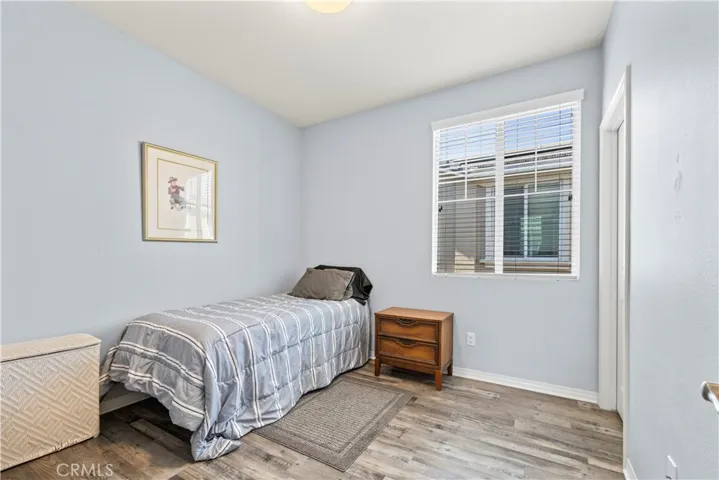 Upstairs Bedroom (4/4)
