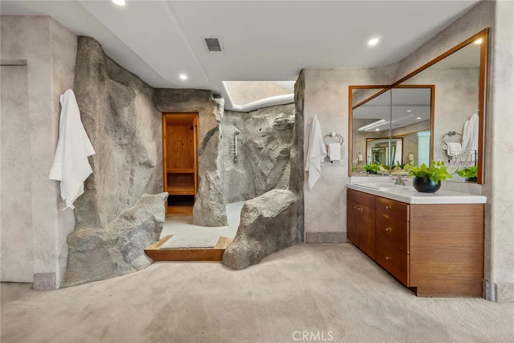 Primary Suite Bath and Sauna
