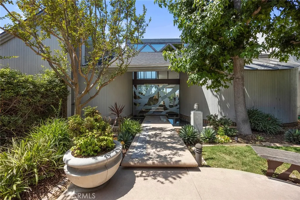 Entry Courtyard to Home