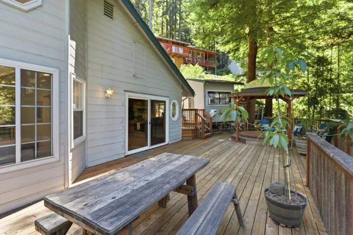 135 Oak Street, Brookdale, California 95007