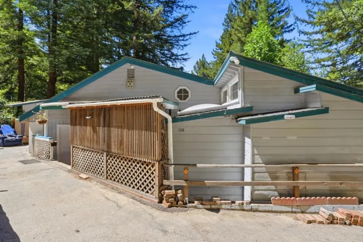 135 Oak Street, Brookdale, California 95007