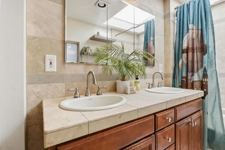 135 Oak Street, Brookdale, California 95007