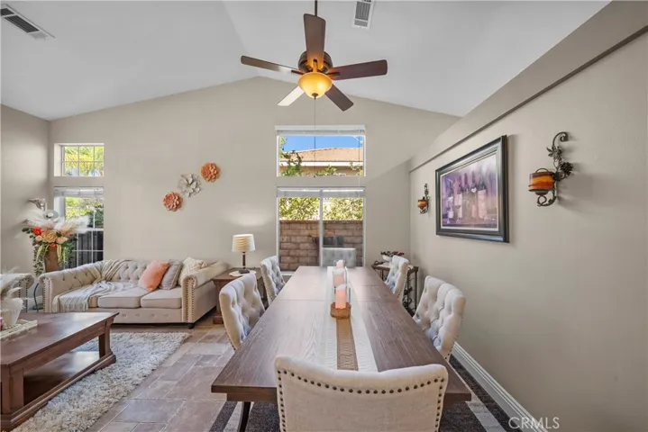 27908 Rainier Road, Castaic, California 91384