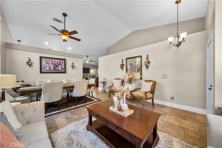 27908 Rainier Road, Castaic, California 91384