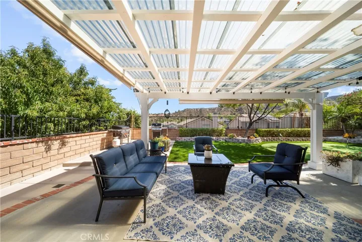 27908 Rainier Road, Castaic, California 91384