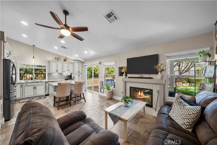27908 Rainier Road, Castaic, California 91384