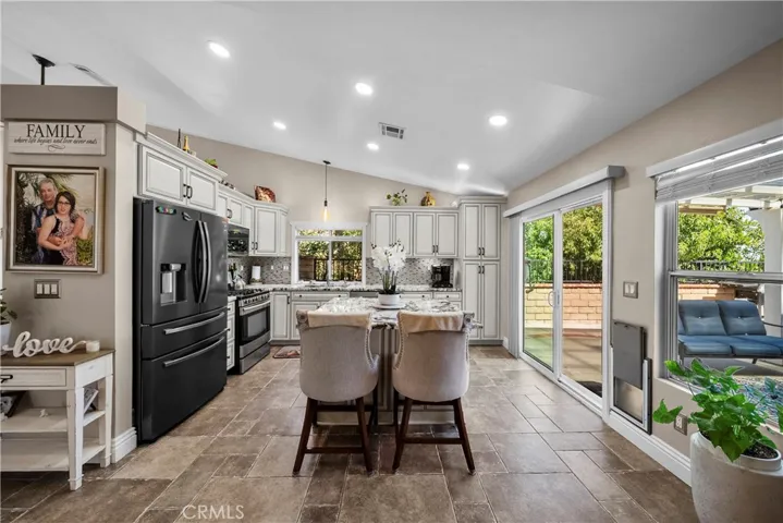 27908 Rainier Road, Castaic, California 91384