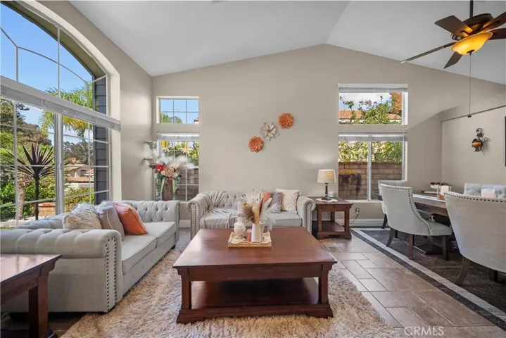 27908 Rainier Road, Castaic, California 91384
