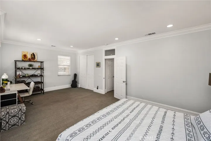 2564 Newman Avenue, Tustin, California 92782
