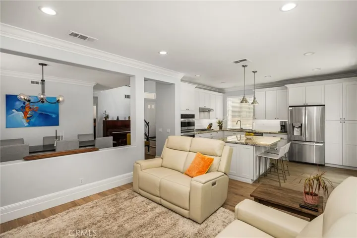 2564 Newman Avenue, Tustin, California 92782