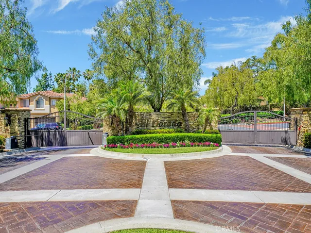 2564 Newman Avenue, Tustin, California 92782