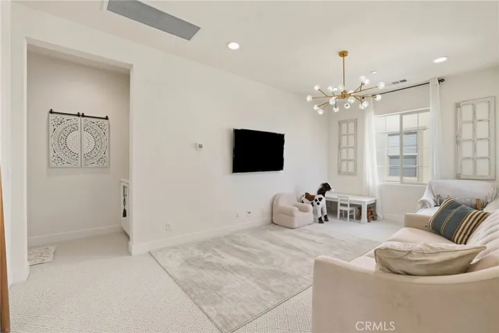 1883 Aliso Canyon Drive, Lake Forest, California 92610