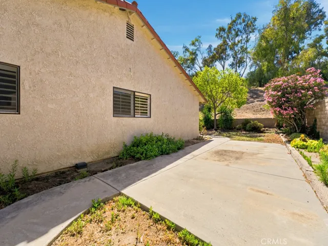 5835 Cardoza Drive, Westlake Village, California 91362