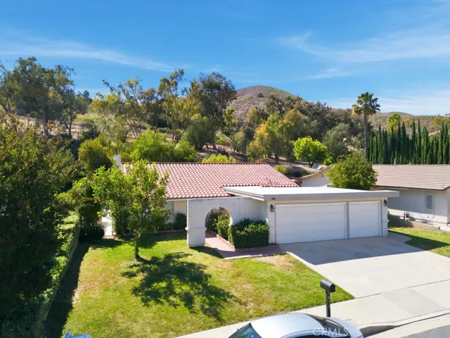 5835 Cardoza Drive, Westlake Village, California 91362