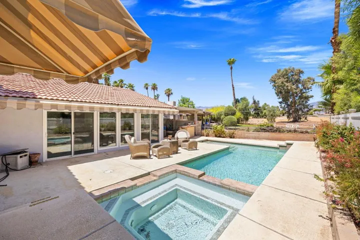 Private Pool/Spa with Views