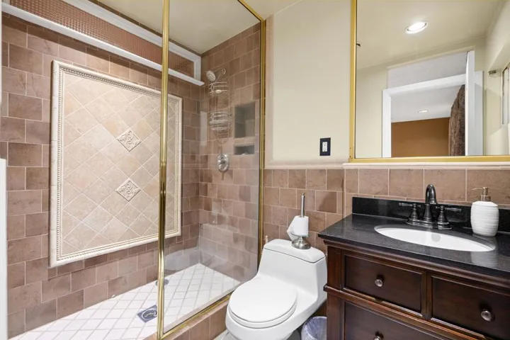Upgraded Guest Bath