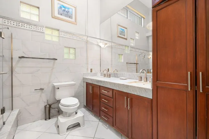 Upgraded Primary Bath