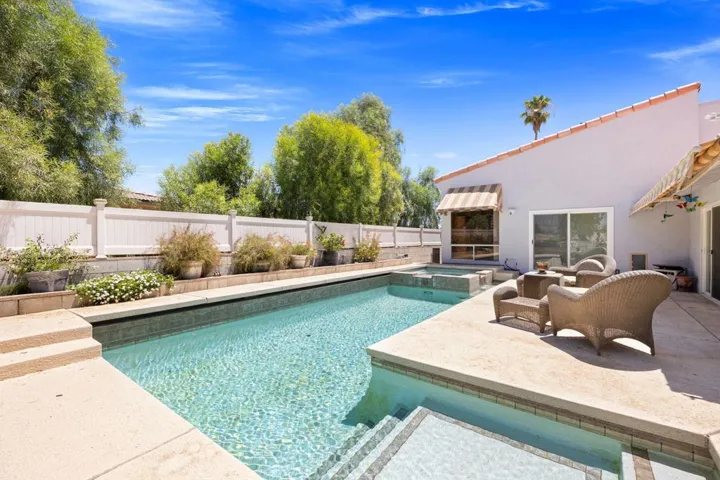 Private Pool/Spa with Views