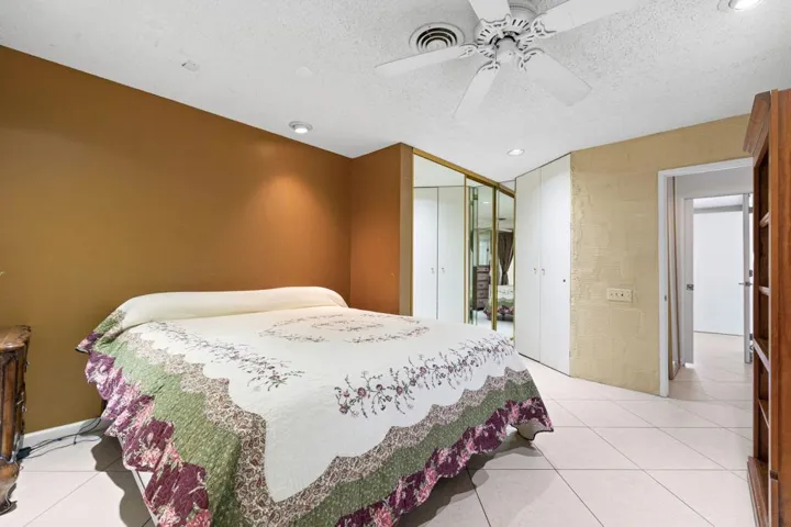 Guest Bedroom with Ensuite Bath