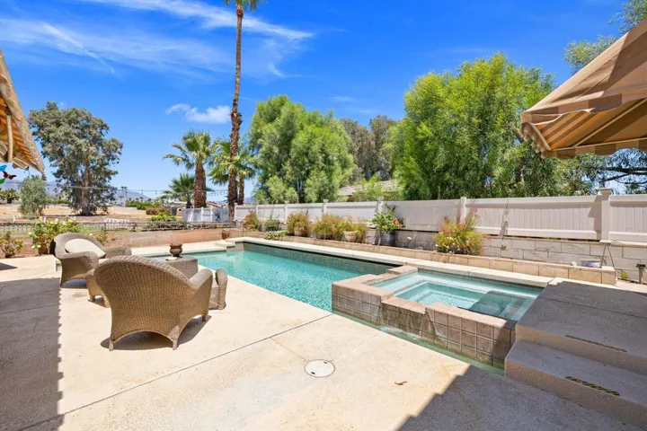 Private Pool/Spa with Views