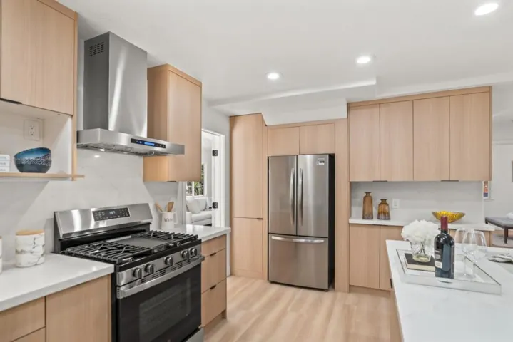 320 Waverly Street, Sunnyvale, California 94086