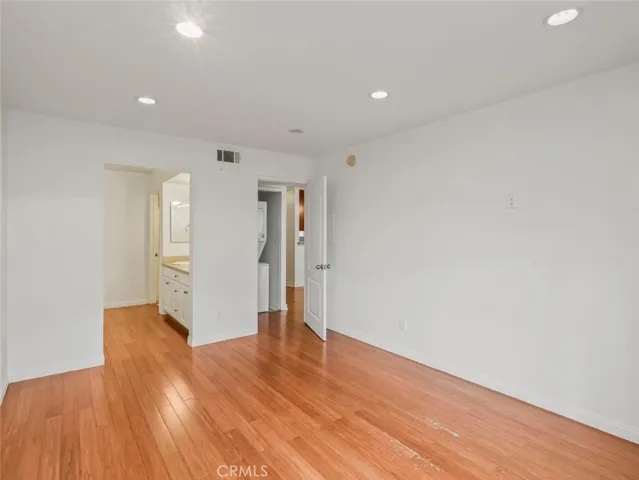 5540 S Owensmouth Avenue 107, Woodland Hills, California 91367