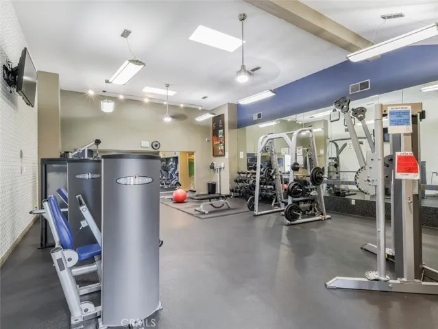 5540 S Owensmouth Avenue 107, Woodland Hills, California 91367