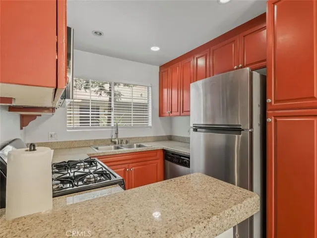 5540 S Owensmouth Avenue 107, Woodland Hills, California 91367