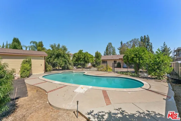 22930 Collins Street, Woodland Hills, California 91367