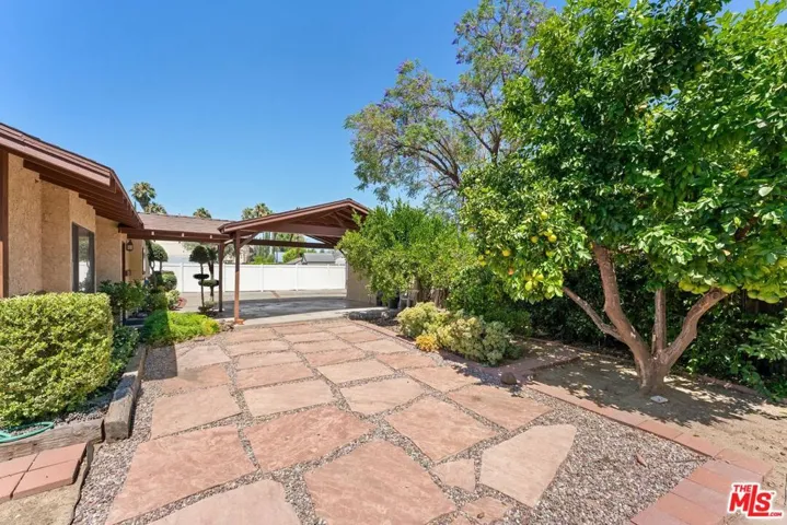 22930 Collins Street, Woodland Hills, California 91367