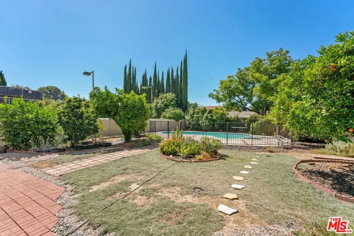 22930 Collins Street, Woodland Hills, California 91367