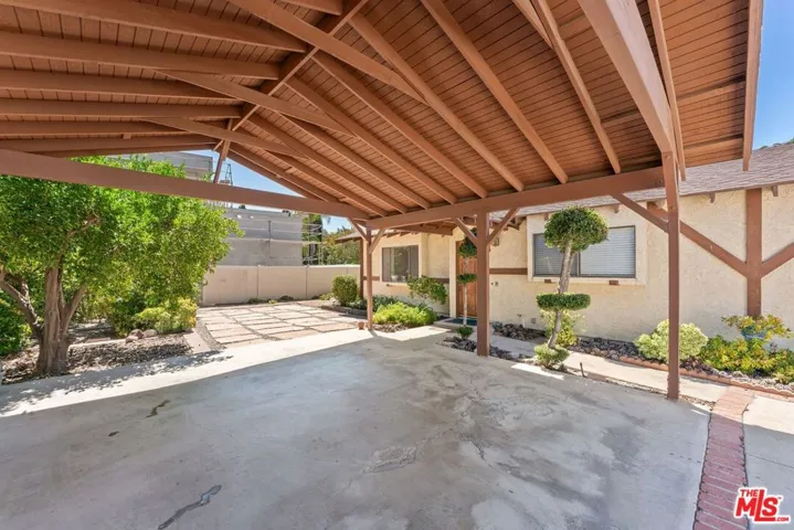 22930 Collins Street, Woodland Hills, California 91367
