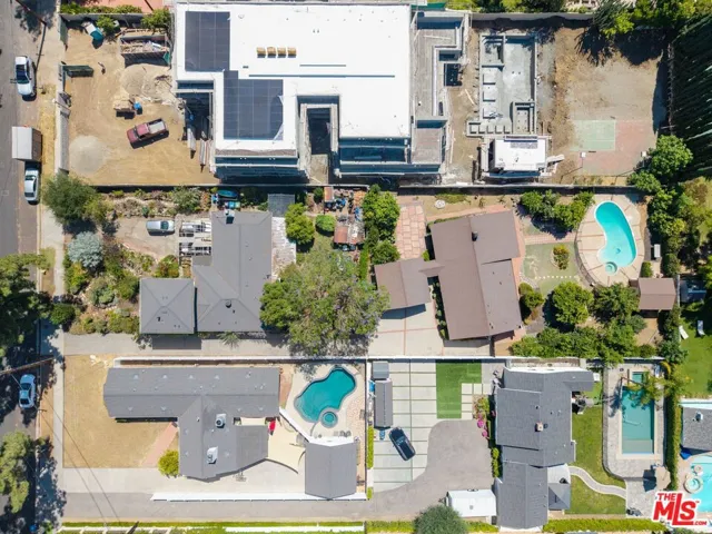 22930 Collins Street, Woodland Hills, California 91367