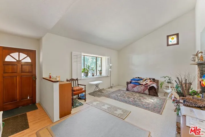 22930 Collins Street, Woodland Hills, California 91367