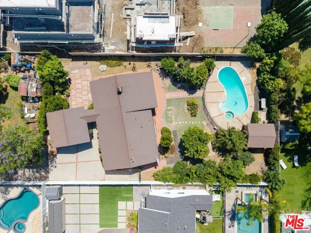 22930 Collins Street, Woodland Hills, California 91367