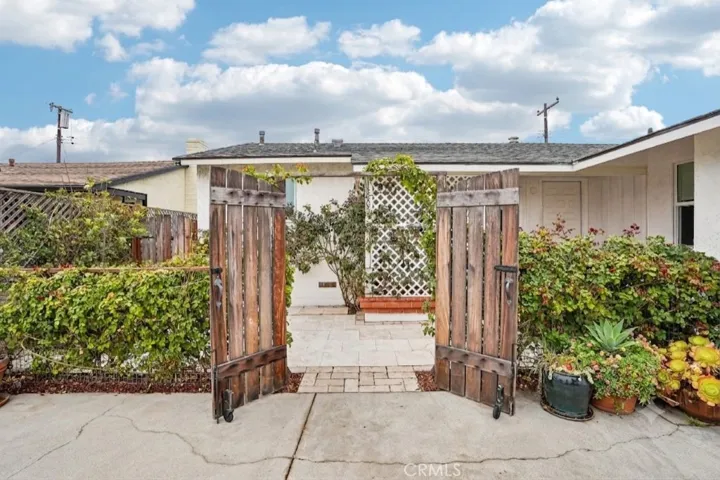 13808 Casimir Avenue, Gardena, California 90249