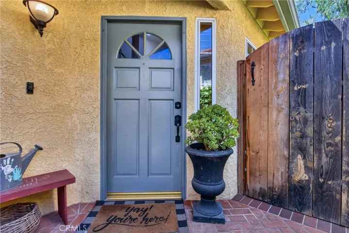27827 Zion Court, Castaic, California 91384 — photo 5