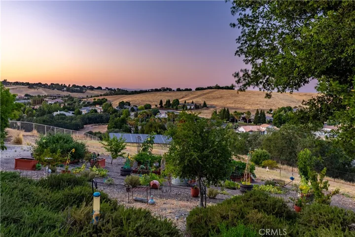 2045 Vista De La Vina, Templeton, California 93465