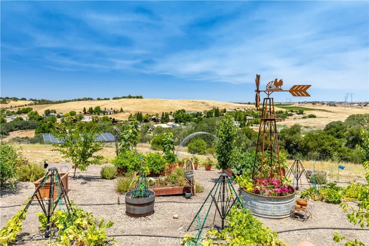 2045 Vista De La Vina, Templeton, California 93465