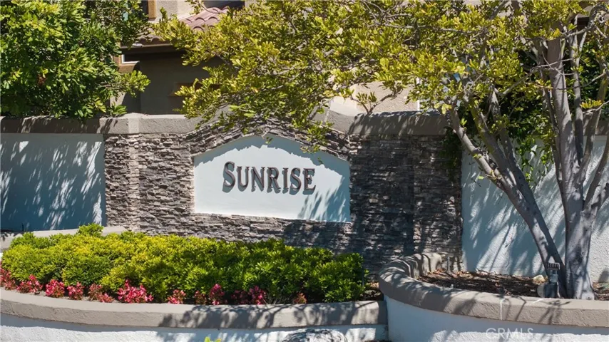 Desirable Sunrise neighborhood