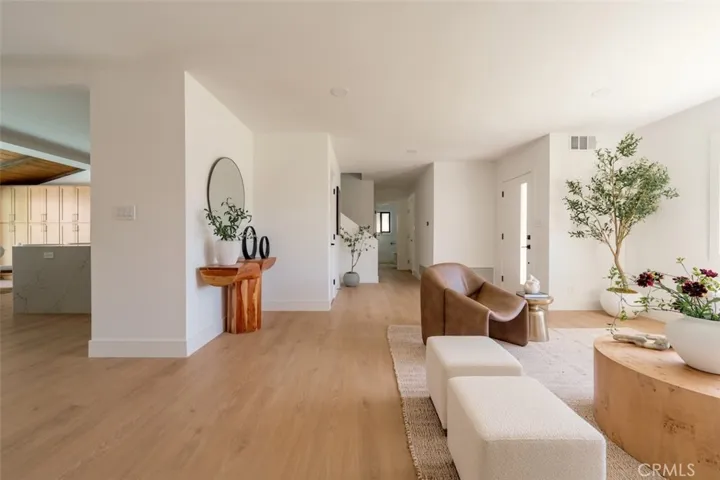 13925 Branton Place, Sherman Oaks, California 91423