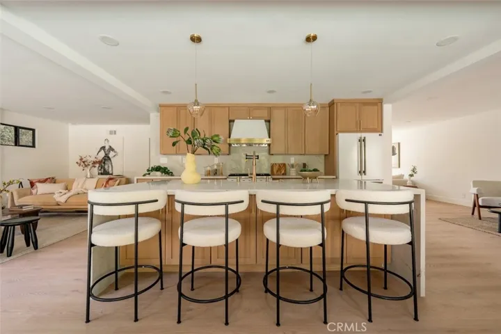 13925 Branton Place, Sherman Oaks, California 91423