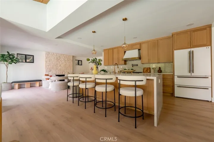 13925 Branton Place, Sherman Oaks, California 91423
