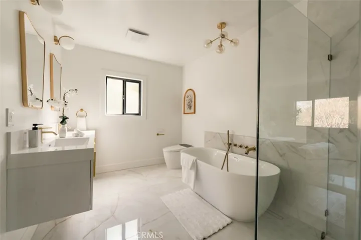 13925 Branton Place, Sherman Oaks, California 91423