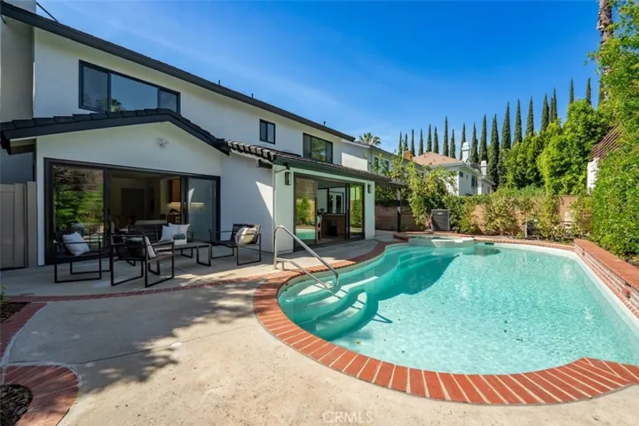 13925 Branton Place, Sherman Oaks, California 91423